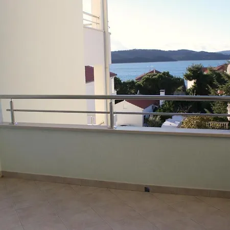 Seaside With A Swimming Pool Okrug Gornji, Ciovo - 5962 Апартаменты *