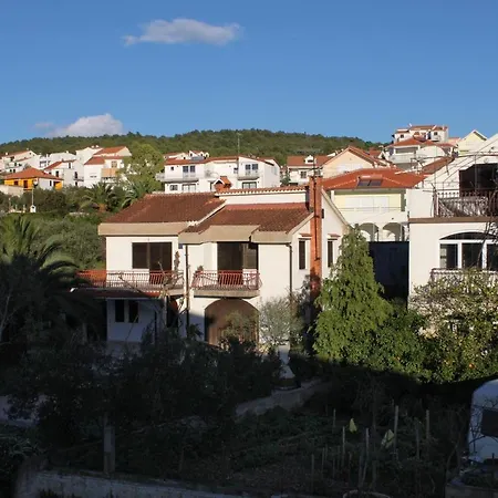 Seaside With A Swimming Pool Okrug Gornji, Ciovo - 5962 Трогир